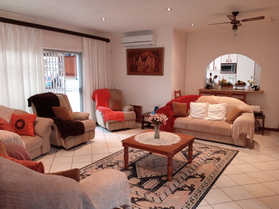 4 Bedroom Property for Sale in Gonubie Eastern Cape